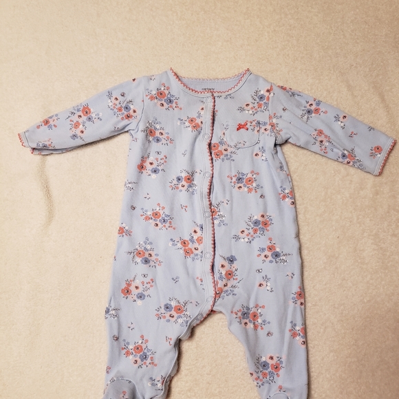 3/$20 Carter's 6M floral footie pajamas bundle - Picture 2 of 5